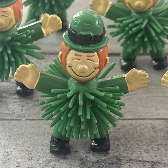 Rubber Spiked / Porcupine ~ St Patrick's Day Leprechaun - 8 Lot - Picture 1 of 8